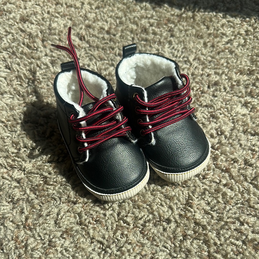 GAP Black and White Boots with Classic Design
